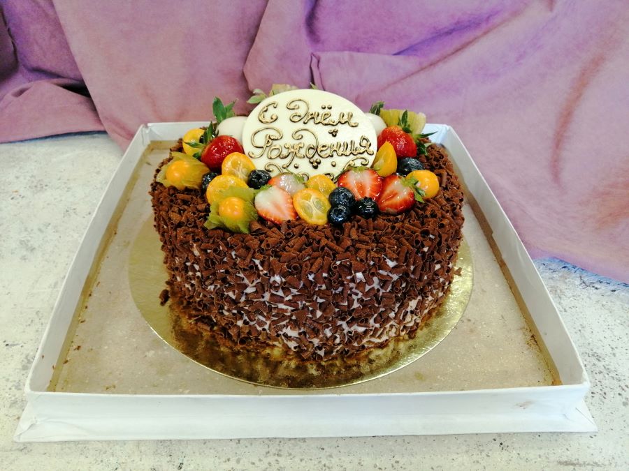 Торт от шефа «С Днем Рождения» от 1,5 кг